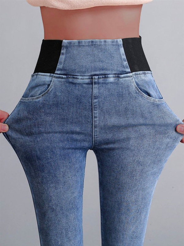 Calça jeans feminina lisa solta com cintura elástica
