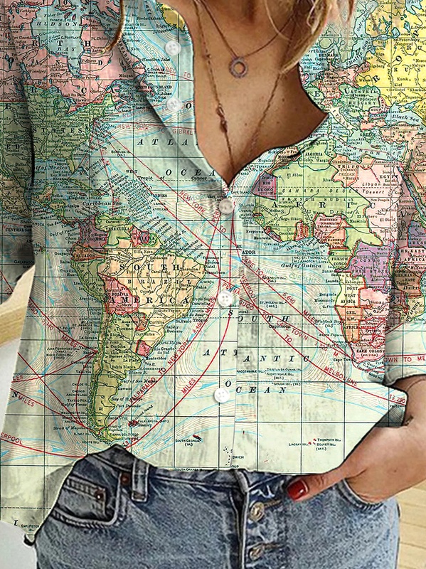 Blusa feminina casual com gola e estampa de mapa, manga longa