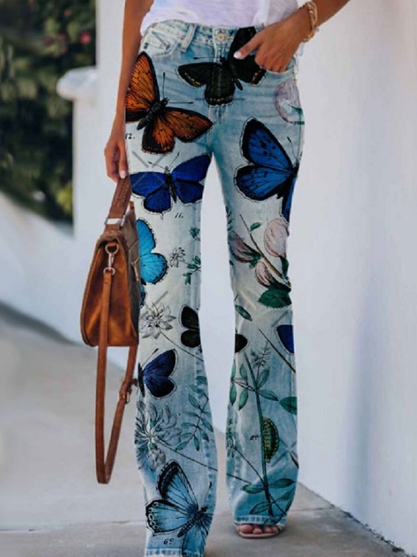 Calça jeans flare feminina despojada com estampa floral